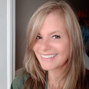 Meet your Posher, Lynn